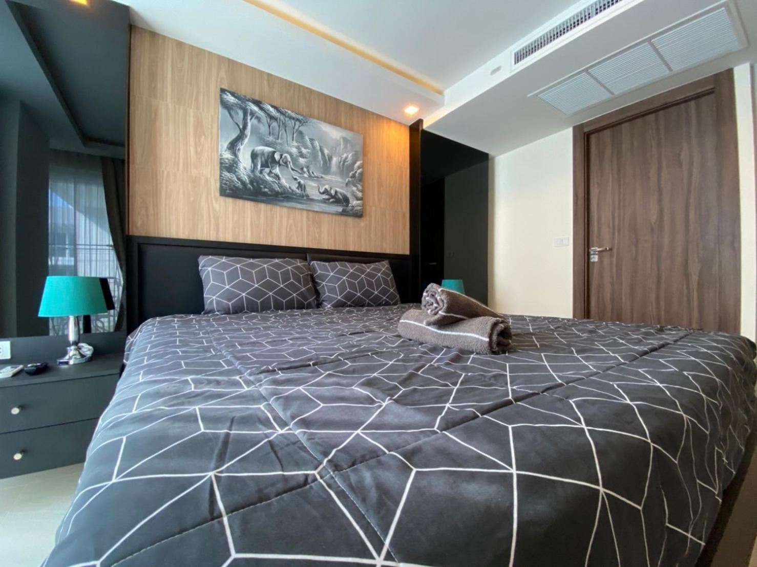 Grand Avenue Suites X Monthstayz Thailand Pattaya Buitenkant foto