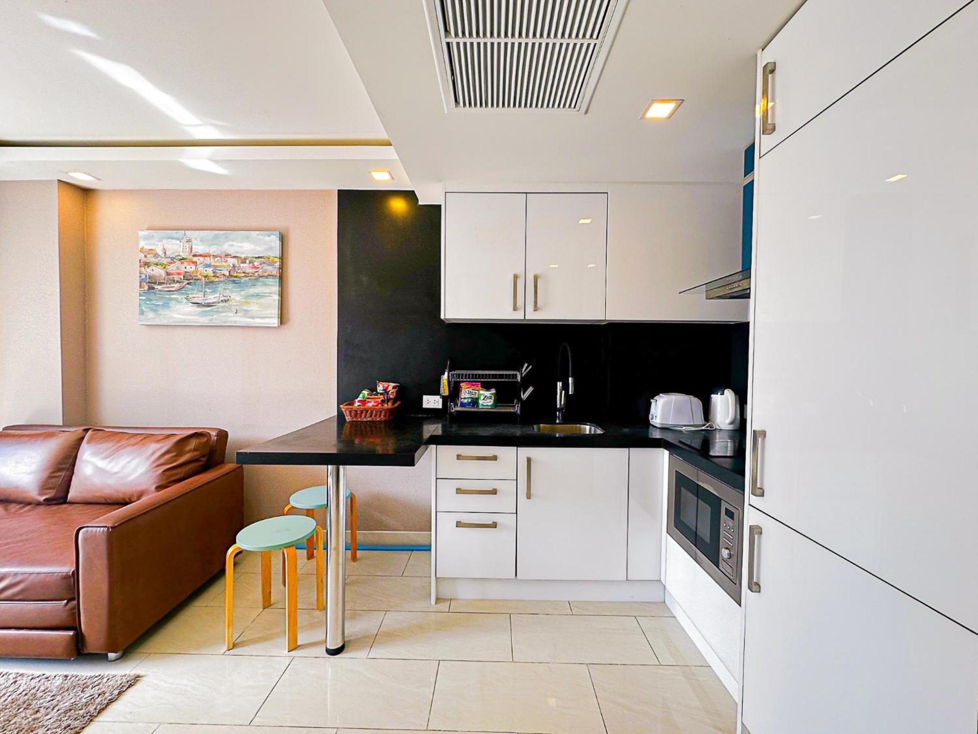 Grand Avenue Suites X Monthstayz Thailand Pattaya Buitenkant foto