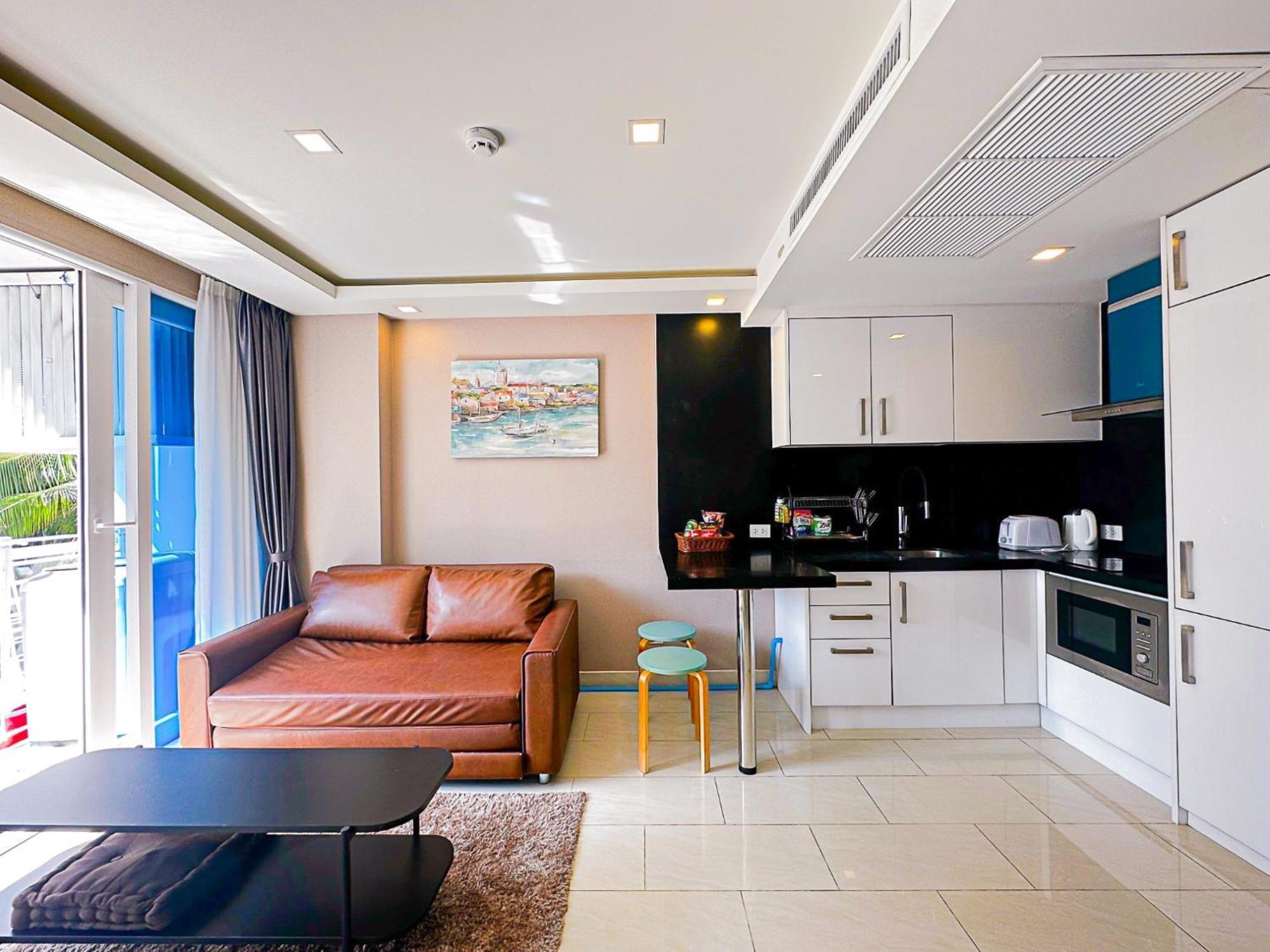 Grand Avenue Suites X Monthstayz Thailand Pattaya Buitenkant foto